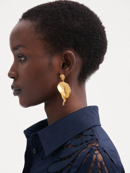 OSCAR DE LA RENTA Petal Drop Earrings